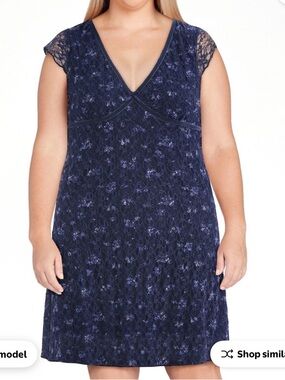 No Boundaries Lace Dress – Navy Blue Floral – Size L 12–14
